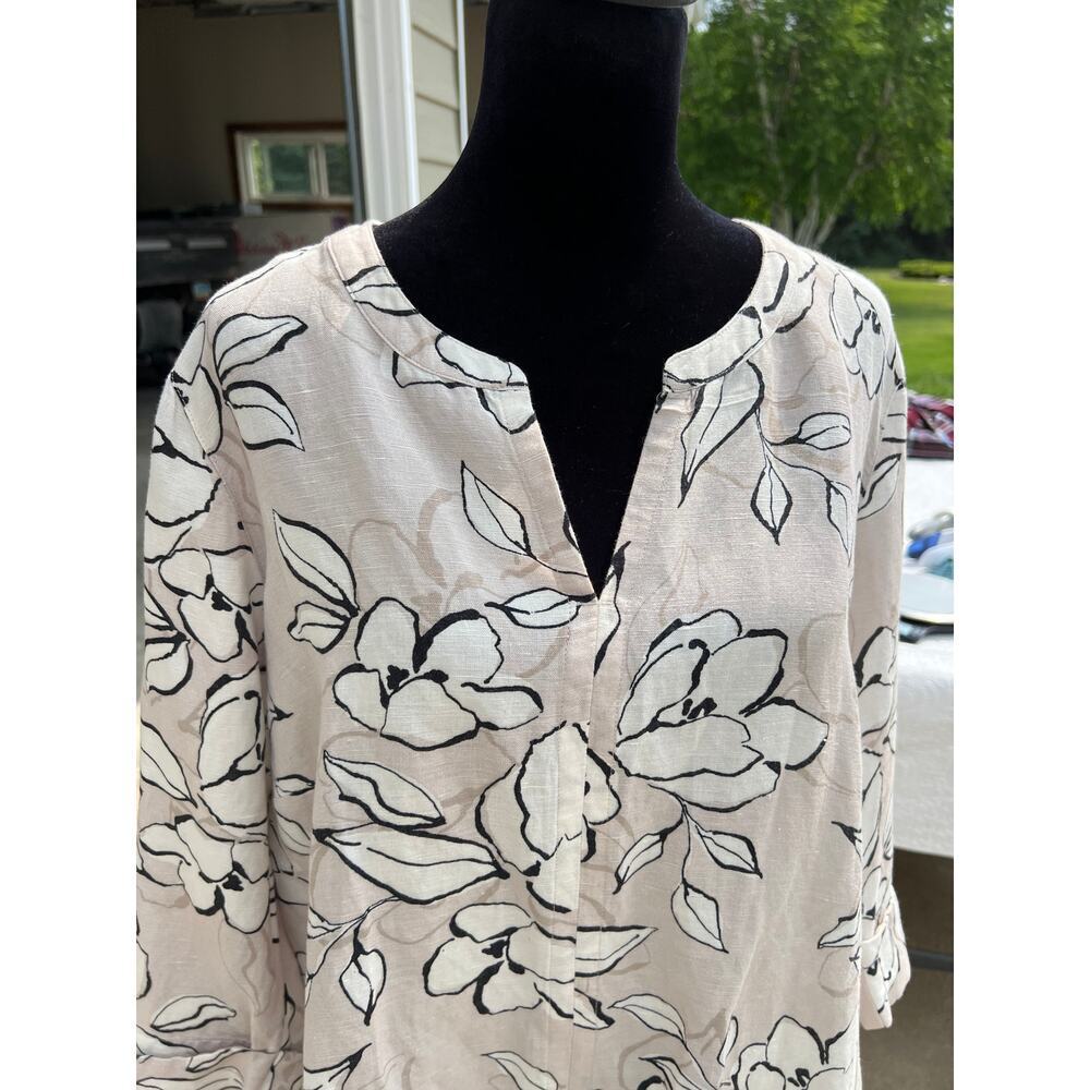J.Jill Taupe/Black/white floral V-neck 3/4 sleeve Tunic, women's size M